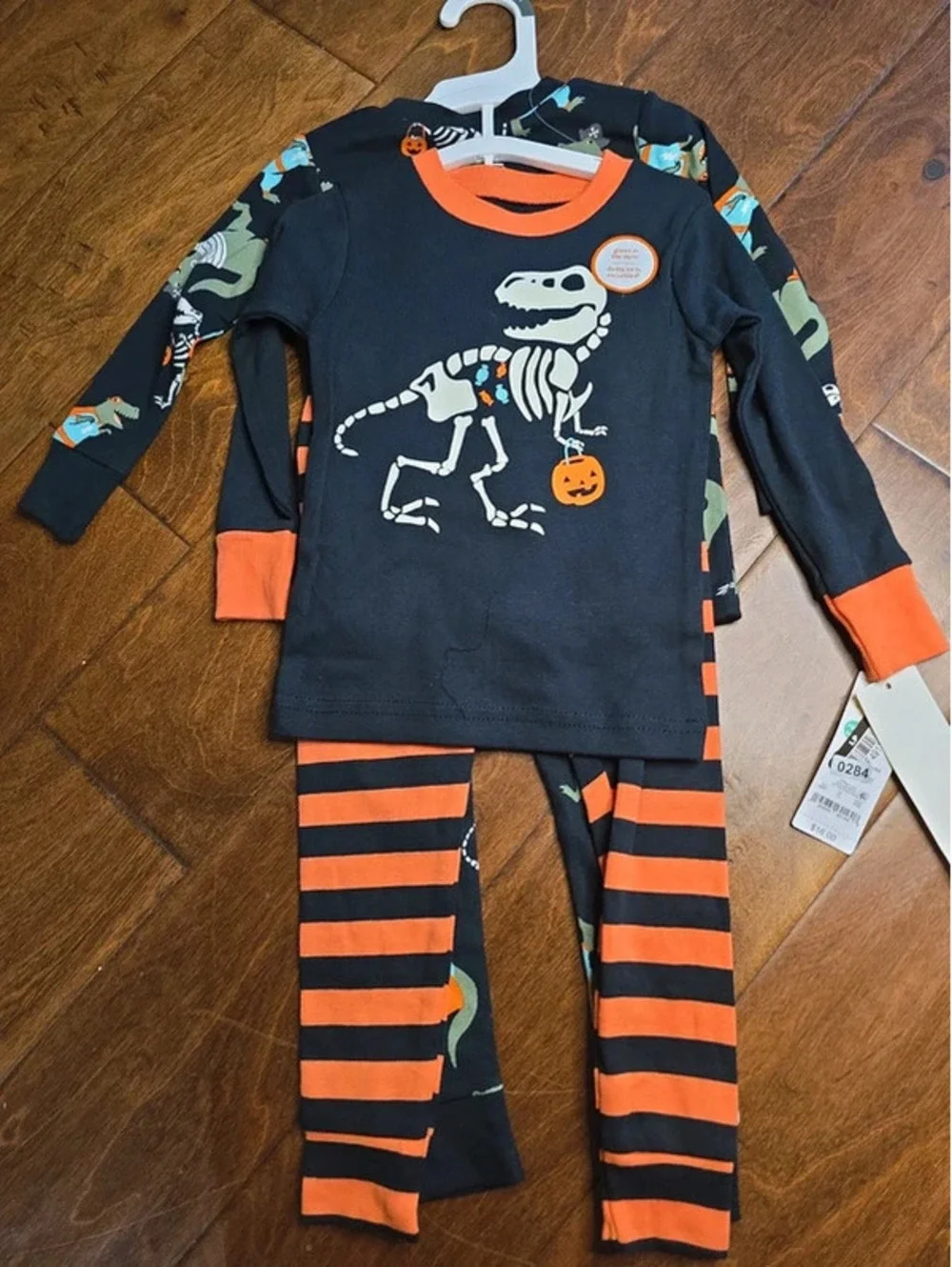 18m brand new halloween pajamas from carter's item 284G6